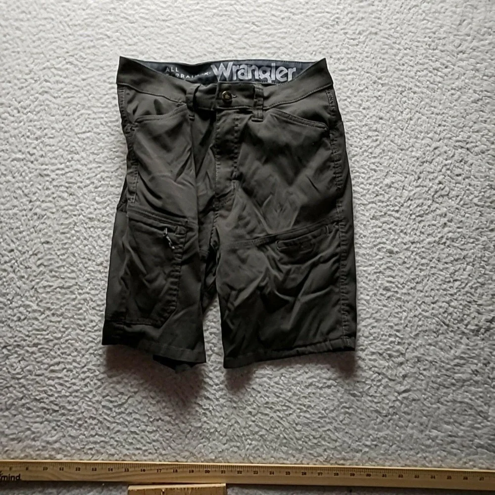 Wrangler Cargo Shorts Mens 31 Green All Terrain Gear 10 Inseam Travel Hiking